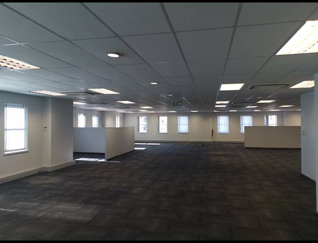 392M² OFFICE TO LET IN TYGER VALLEY
